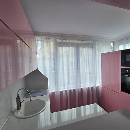 елинор Apartament *